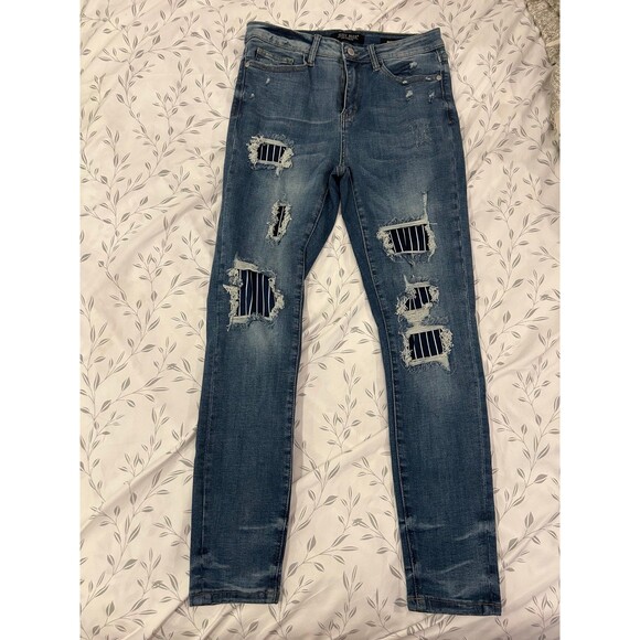 Judy Blue distressed Jean with patchwork size 7 - Picture 1 of 3